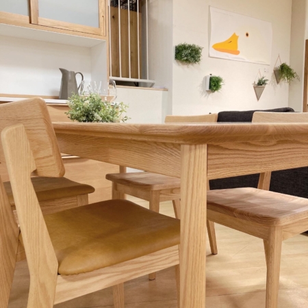 【展示品】シキファニチア　ダイニングテーブル ユーロ ユーロ ダイニングテーブル 無垢材 幅130-200cm 高さ72cm