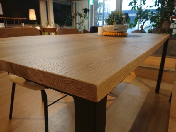 ダイニングテーブル ゼルダ – 商品カタログ